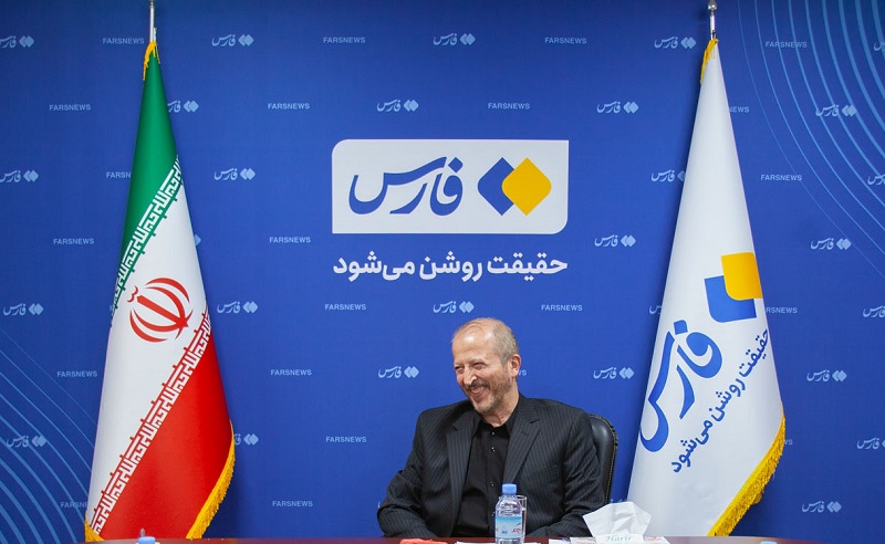 دکترفرهاد دانشجو: دانشگاه‌ها و صنعت باید از توان پایان‌نامه‌ها و رساله‌ها برای اشتغال‌زایی استفاده کنند