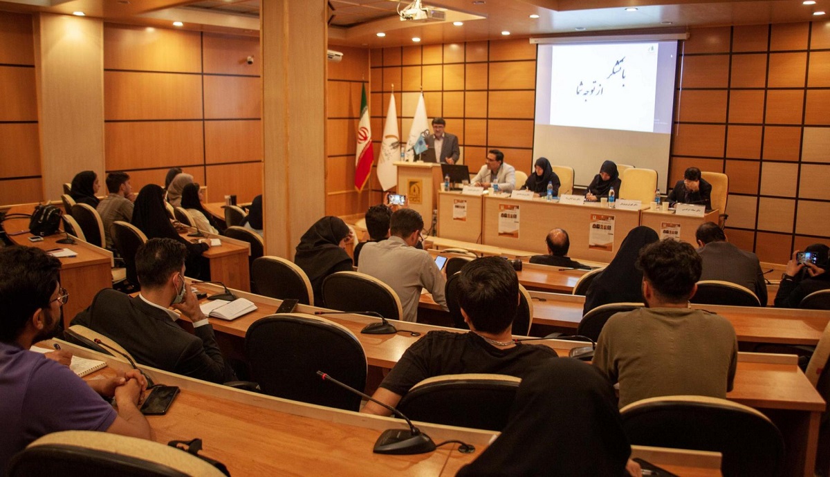 نشست تحلیلی «سیاست های ارزی و توسعه صنعتی» ۲۱ مهرماه با حضور اساتید دانشگاه و صاحبنظران حوزه پولی و بانکی در پژوهشکده اقتصاد دانشگاه تربیت مدرس برگزار شد.