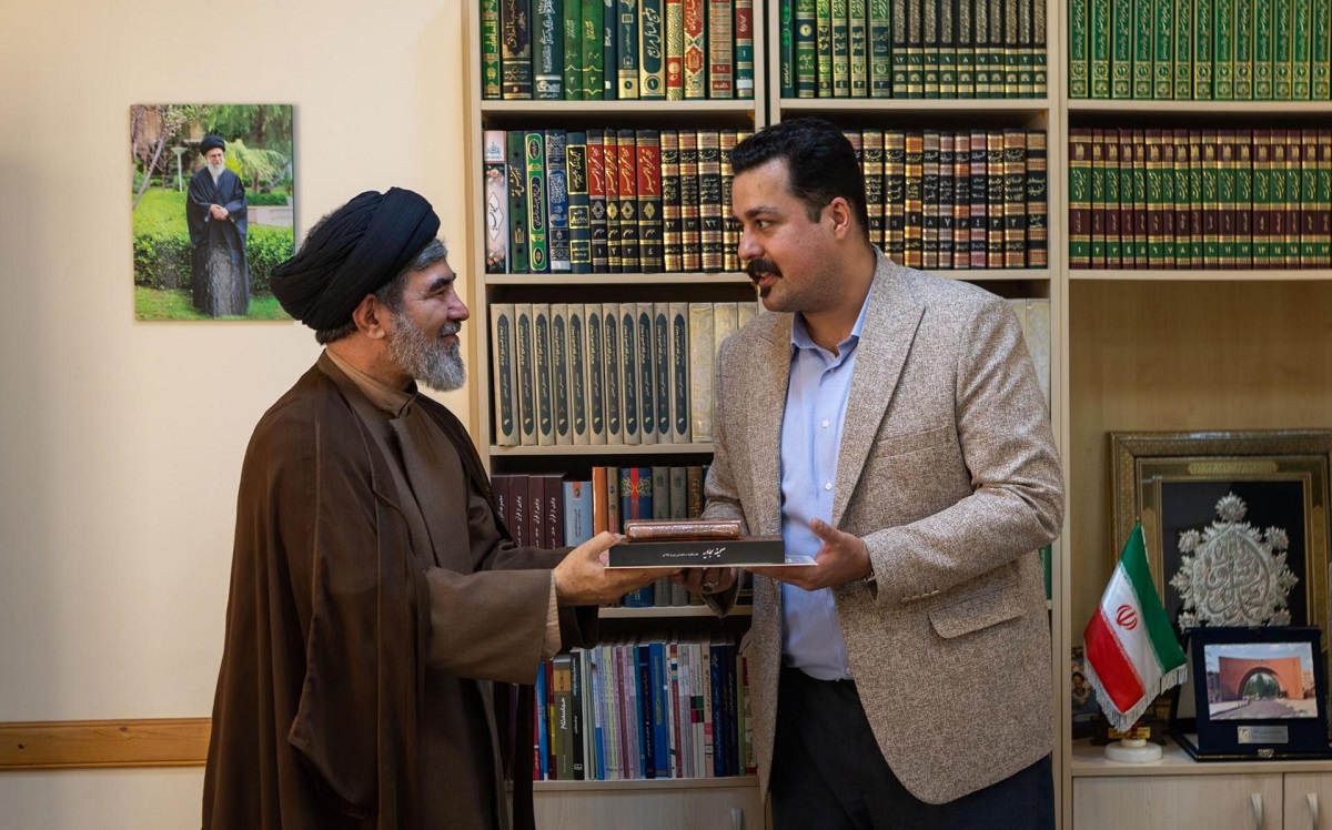 در نشستی با حضور مسئول نهاد نمایندگی مقام معظم رهبری از محمدرضا برادران مطیع دانشجوی نمونه کشوری دانشگاه تقدیر به عمل آمد.
