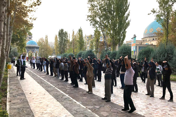 اولین برنامه پياده رو‌ی همراه با ورزش صبحگاهی ماهانه خانواده دانشگاه تربيت مدرس برگزار شد