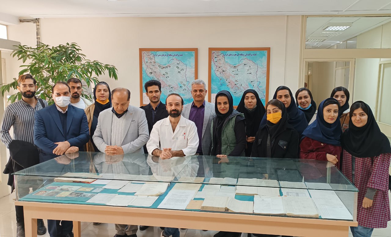 بازدید دانشجویان دانشگاه تربیت مدرس از مرکز تحقیقات سرم‌سازی رازی